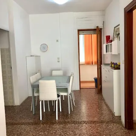 A 50 Metri Dal Mare A Apartment *
